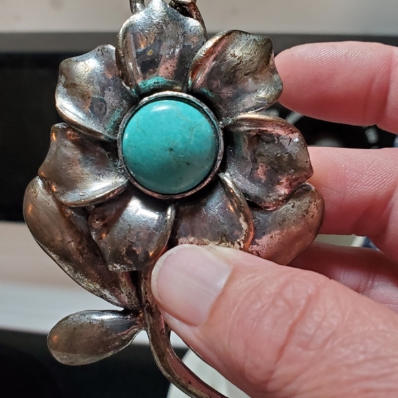 Vintage Large Silvertone Turquoise pendant - Picture 2 of 4